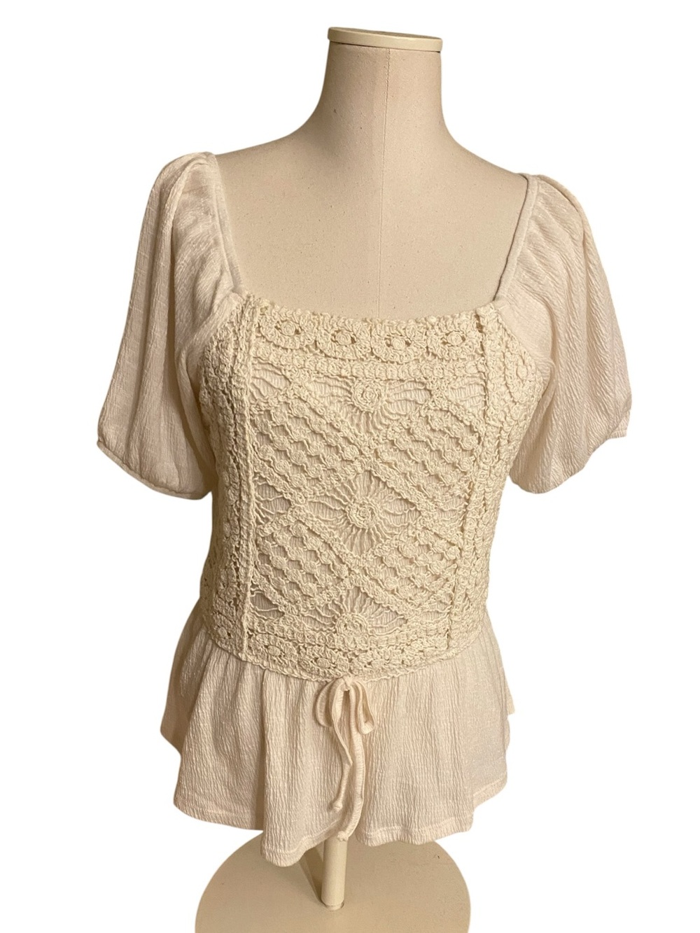 Women's Crochet Babydoll Cream Peplum Top Boho Blouse with Tie Puff Sleeves L